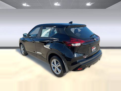 New 2025 Nissan Kicks Play S image 3