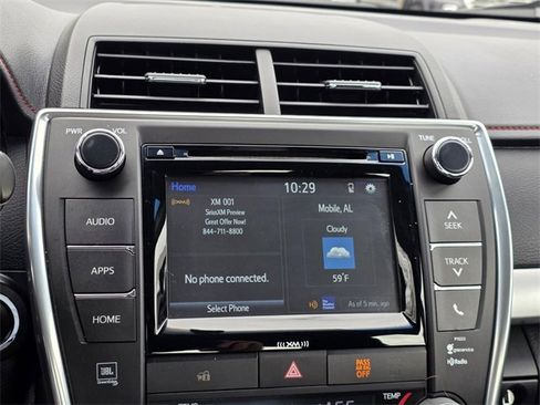 Used 2017 Toyota Camry XSE image 15