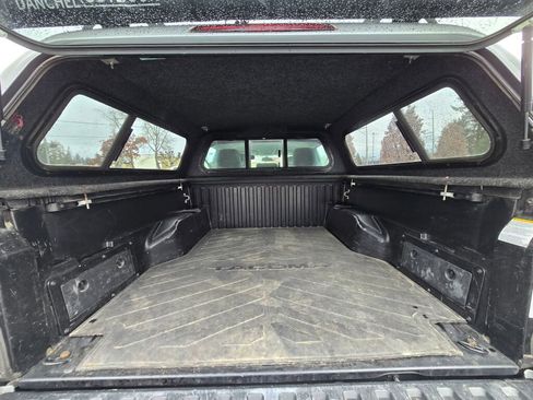 Used 2017 Toyota Tacoma SR w/ Tow Package image 11