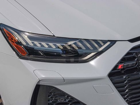 Used 2024 Audi RS 6 performance image 2