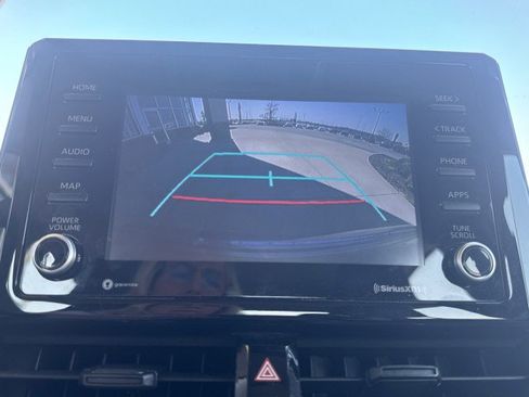 Used 2022 Toyota Corolla L image 13