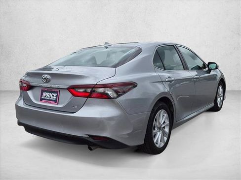 Used 2023 Toyota Camry LE FWD image 5