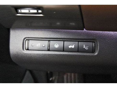 Used 2024 Nissan Pathfinder Platinum FWD image 19