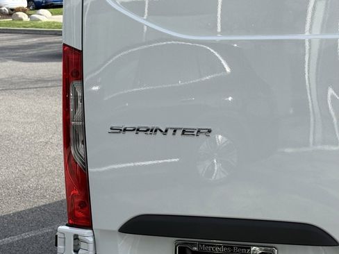 Used 2024 Mercedes-Benz Sprinter 3500 image 6