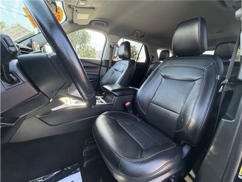 Used 2021 Ford Explorer Limited image 17