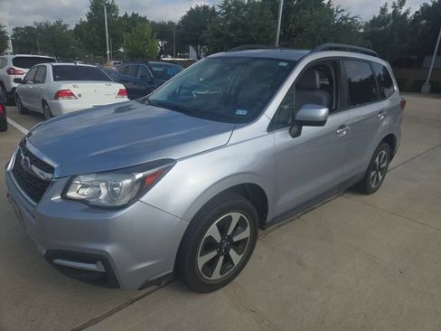 Used 2018 Subaru Forester 2.5i Premium AWD/4WD image 6