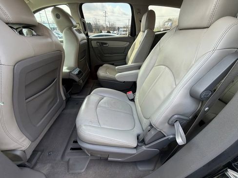 Used 2017 Chevrolet Traverse LT FWD image 14