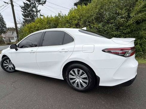 Used 2023 Toyota Camry LE FWD image 3