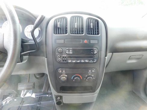 Used 2005 Dodge Caravan SE w/ Popular Equipment Group image 11