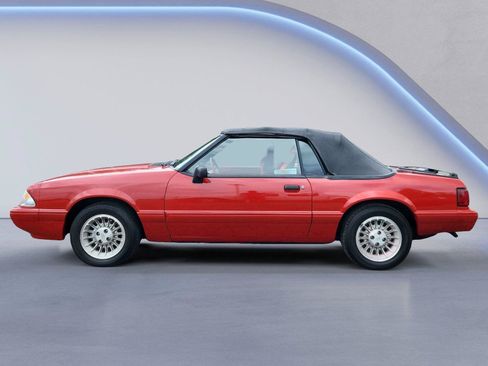 Used 1992 Ford Mustang LX RWD image 6