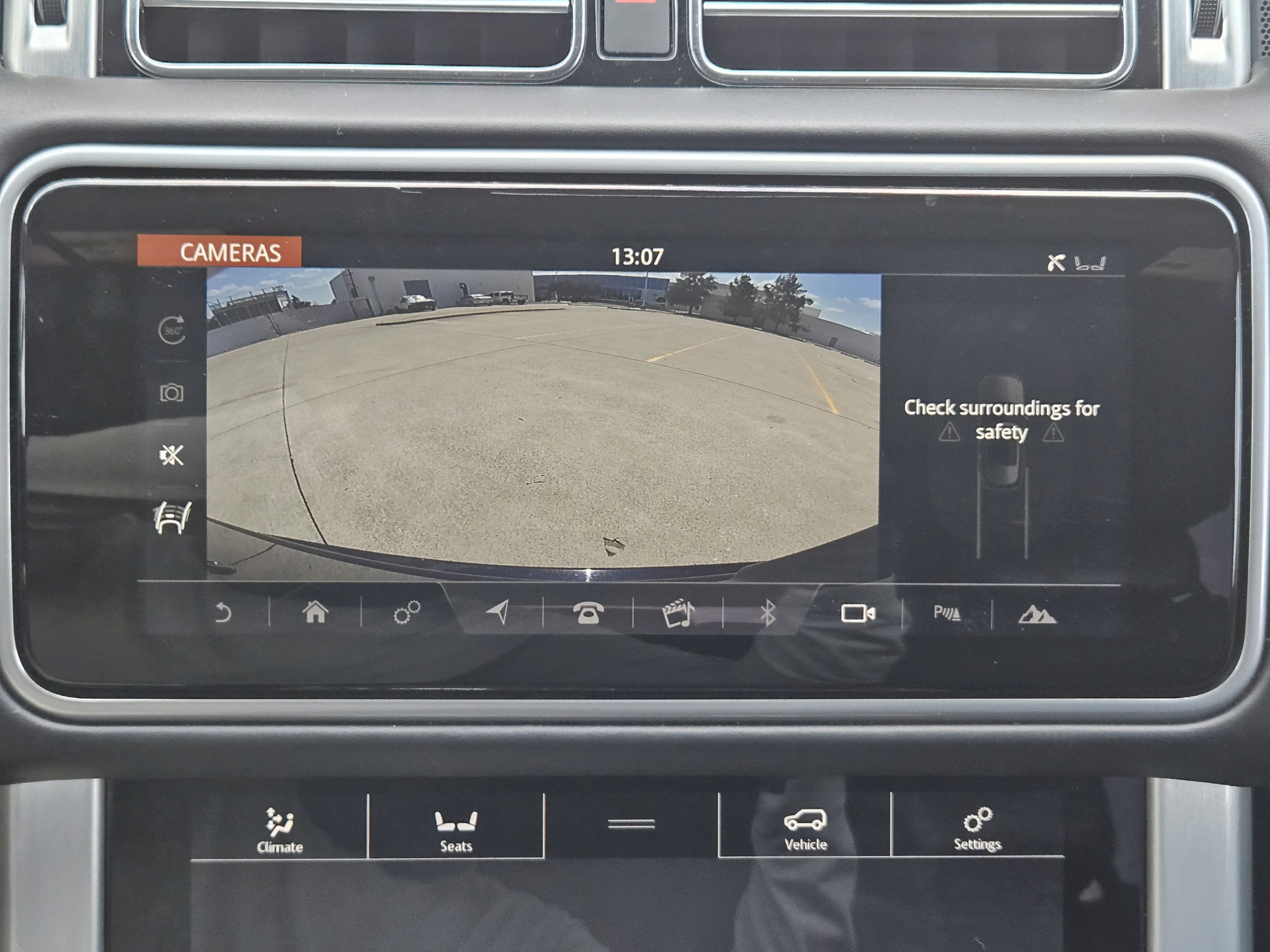 Used 2018 Land Rover Range Rover HSE AWD/4WD image 10
