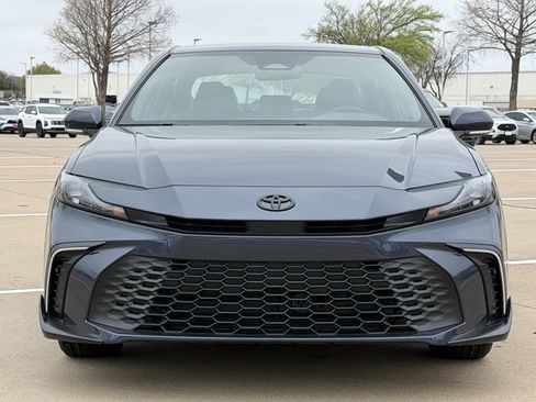 New 2026 Toyota Camry SE image 8