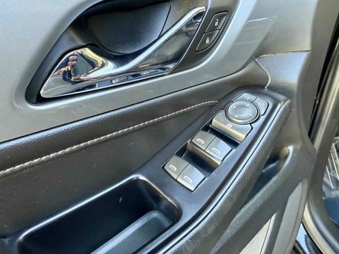 Used 2018 Chevrolet Traverse LS image 24