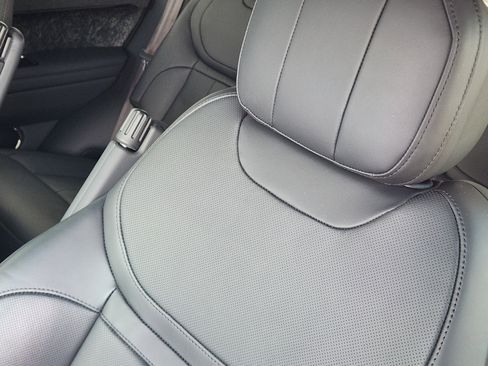 Used 2024 Land Rover Range Rover Sport Dynamic SE image 17