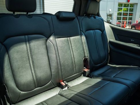 New 2026 Jeep Grand Wagoneer Limited AWD/4WD image 33