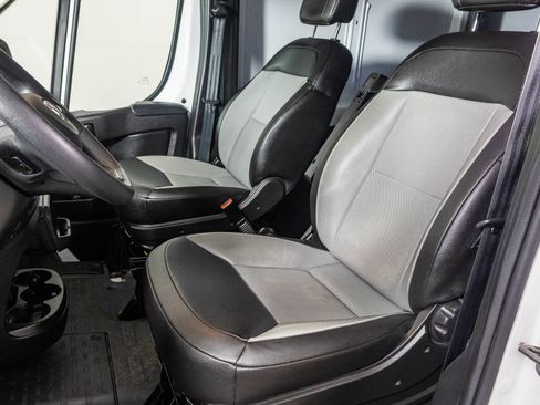 Used 2025 RAM ProMaster 2500 w/ Convenience Group FWD image 15