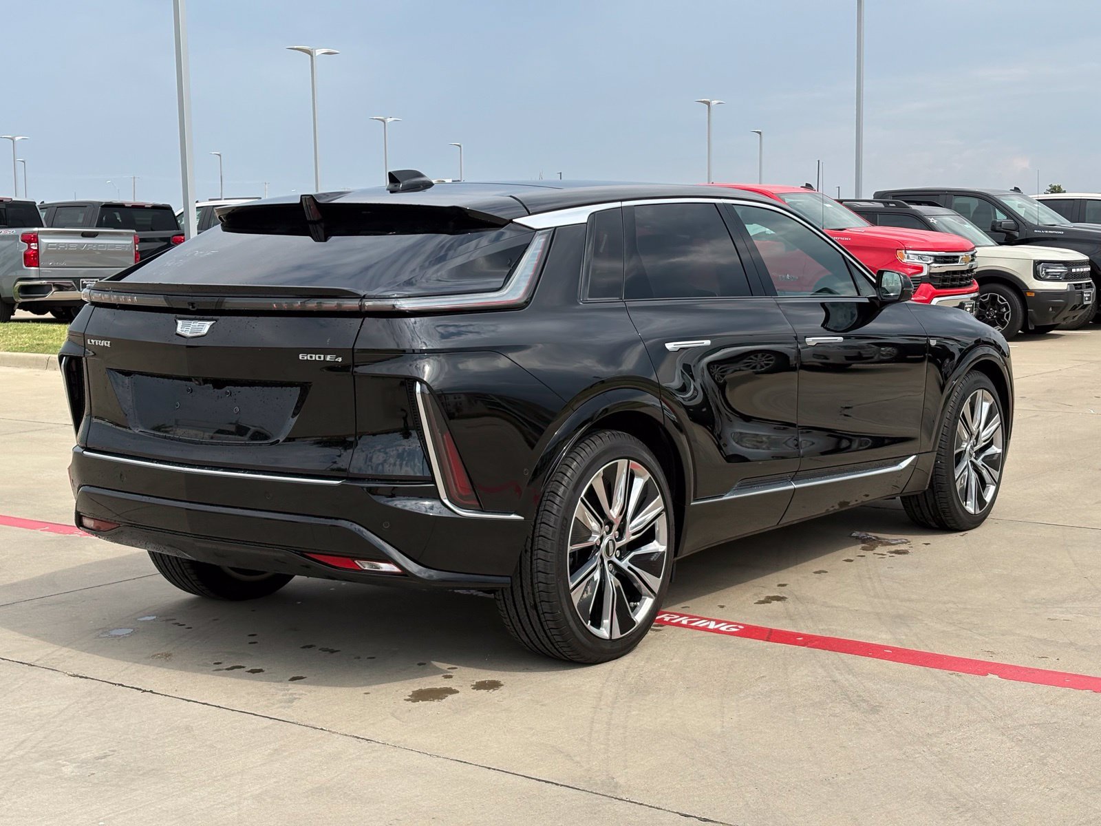 Certified 2026 Cadillac Lyriq Signature Luxury w/ Nappa Leather Package AWD/4WD image 7