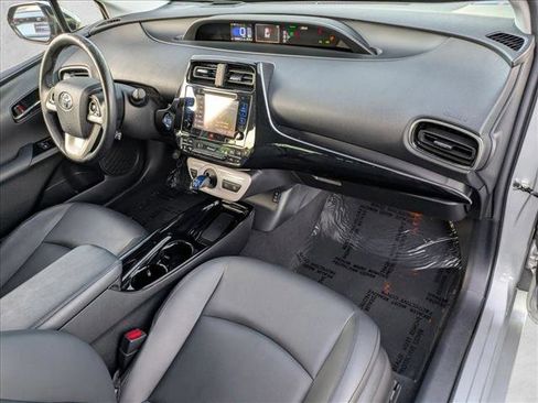 Used 2017 Toyota Prius Four image 22