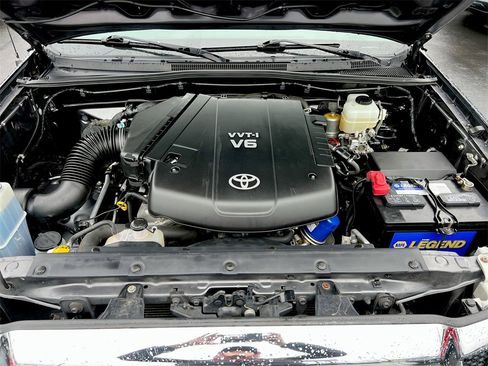 Used 2011 Toyota Tacoma 4x4 Access Cab V6 image 22
