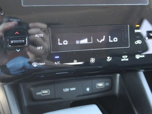 Used 2022 Hyundai Tucson SEL w/ Convenience + Premium Package FWD image 24