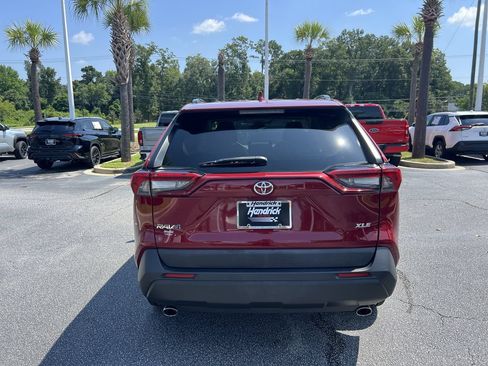 Used 2023 Toyota RAV4 XLE Premium FWD image 9