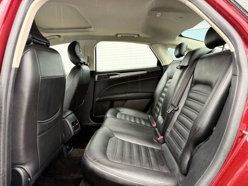 Used 2018 Ford Fusion SE image 17