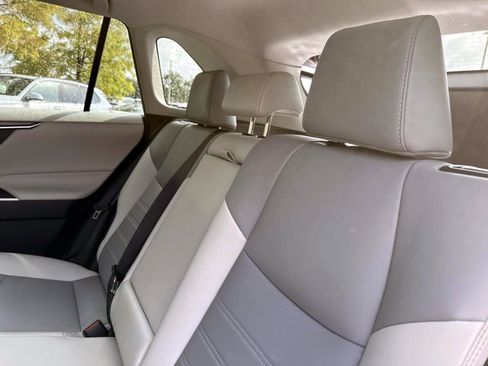 Used 2021 Toyota RAV4 XLE Premium image 14