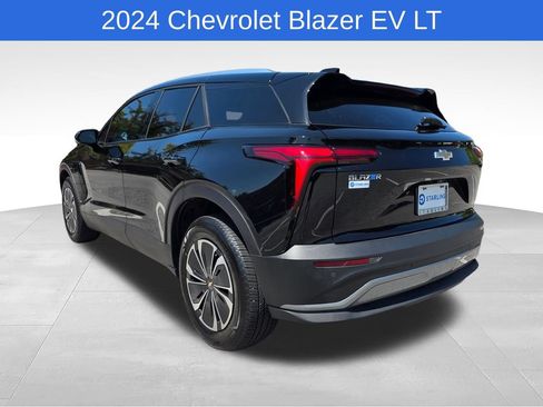 Used 2024 Chevrolet Blazer EV LT AWD/4WD image 6