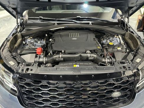 Used 2019 Land Rover Range Rover Velar R-Dynamic SE AWD/4WD image 25