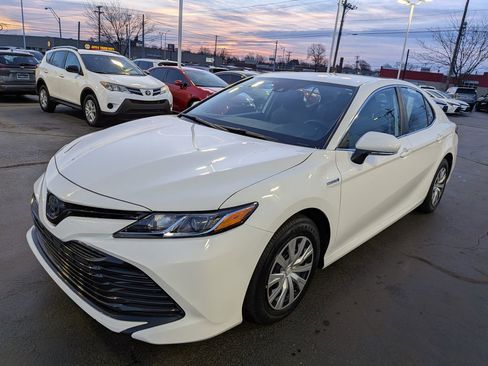 Certified 2020 Toyota Camry LE w/ Fleet Convenience Package image 3