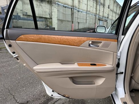 Used 2005 Toyota Avalon XLS image 43