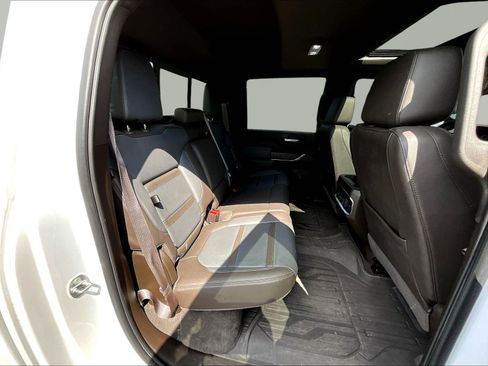 Used 2022 GMC Sierra 3500 Denali AWD/4WD image 26