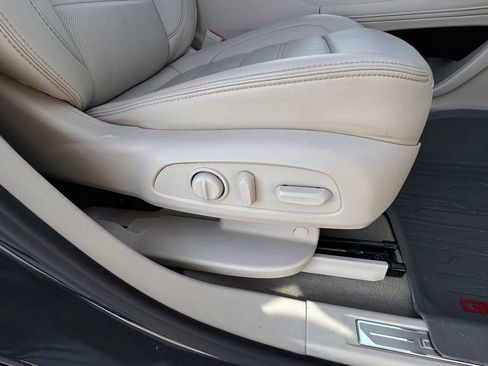 Used 2021 GMC Acadia Denali w/ Denali Ultimate Package image 12