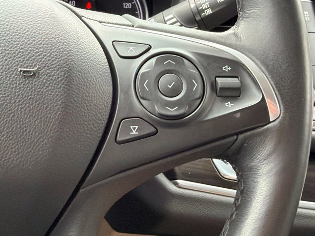 Used 2019 Buick Enclave Premium w/ Experience Buick Package FWD image 24