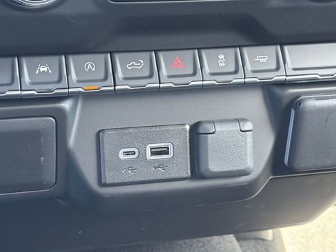 New 2026 GMC Sierra 1500 Pro RWD image 7