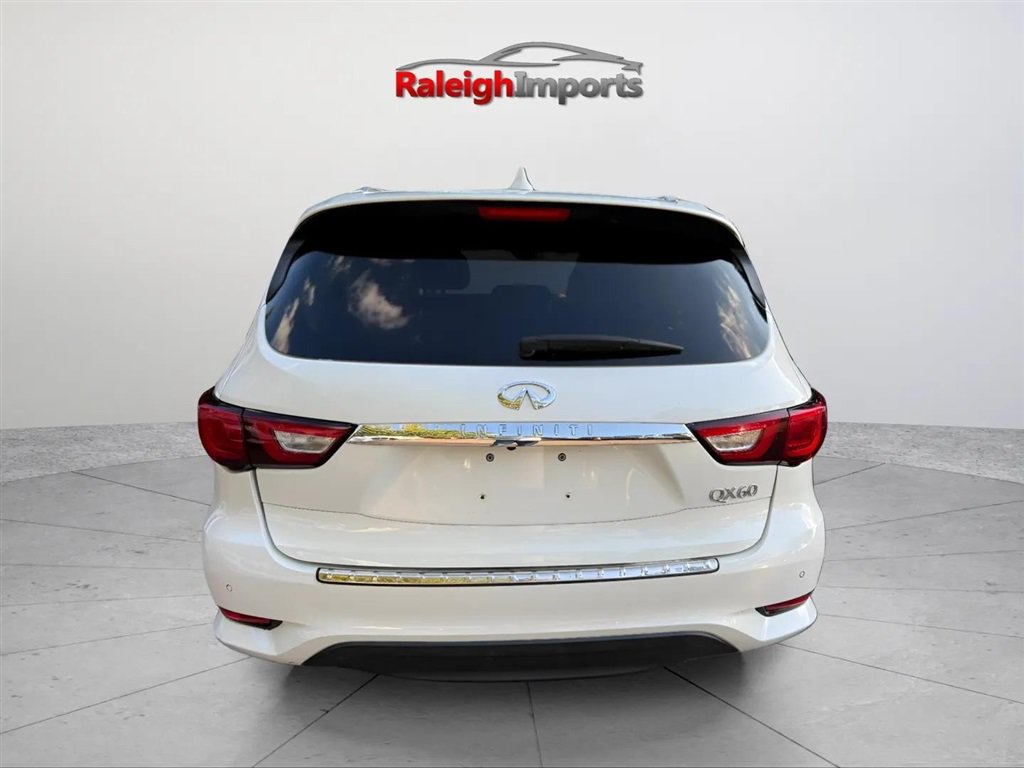 Used 2018 INFINITI QX60 Luxe w/ Premium Plus Package AWD/4WD image 3