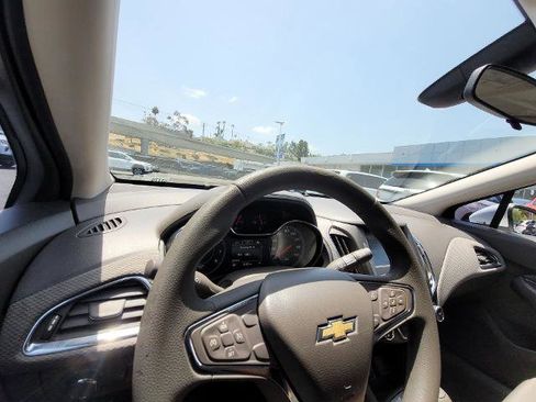 Used 2016 Chevrolet Cruze LT FWD image 10