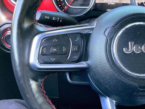 Used 2022 Jeep Wrangler Rubicon w/ LED Lighting Group AWD/4WD image 16