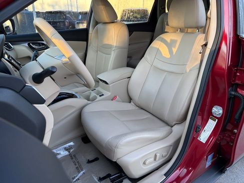 Used 2015 Nissan Rogue SL image 31