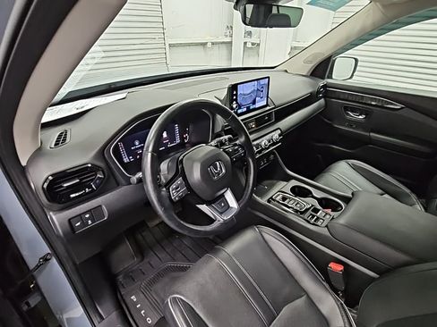 Used 2023 Honda Pilot Elite image 12