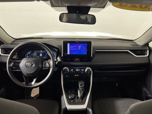 Certified 2025 Toyota RAV4 XLE AWD/4WD image 24