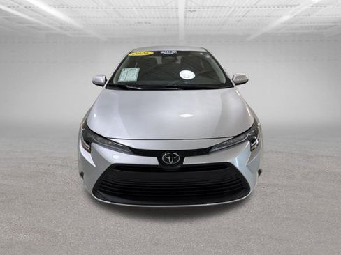 Used 2026 Toyota Corolla LE FWD image 2