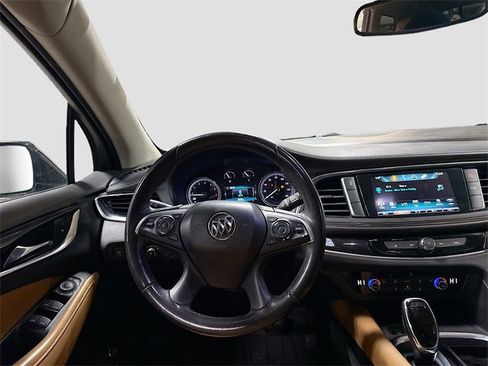 Used 2019 Buick Enclave Essence image 20