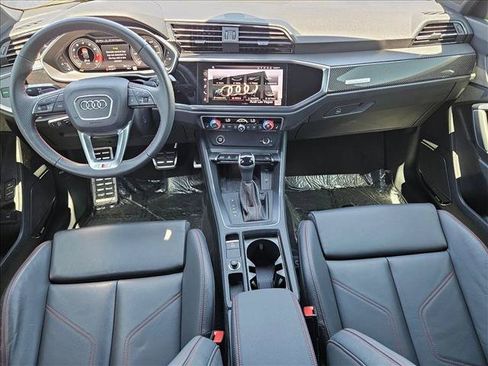 Certified 2025 Audi Q3 2.0T Premium Plus w/ Premium Plus Package AWD/4WD image 18