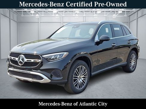 Certified 2025 Mercedes-Benz GLC 300 4MATIC image 3