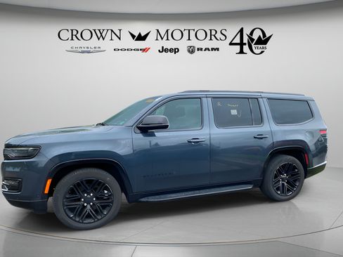 Used 2023 Jeep Wagoneer Series II AWD/4WD image 11