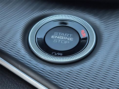 New 2025 Jeep Grand Cherokee Altitude image 21