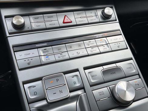 Used 2022 Hyundai Nexo Blue image 11