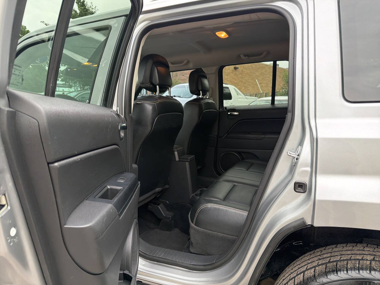 Used 2015 Jeep Patriot Sport w/ Power Value Group AWD/4WD image 18