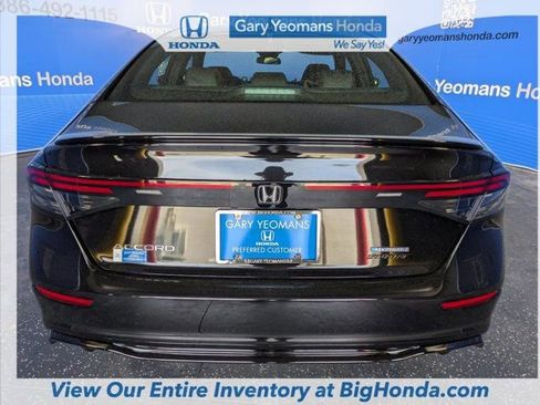 Certified 2025 Honda Accord Sport image 8